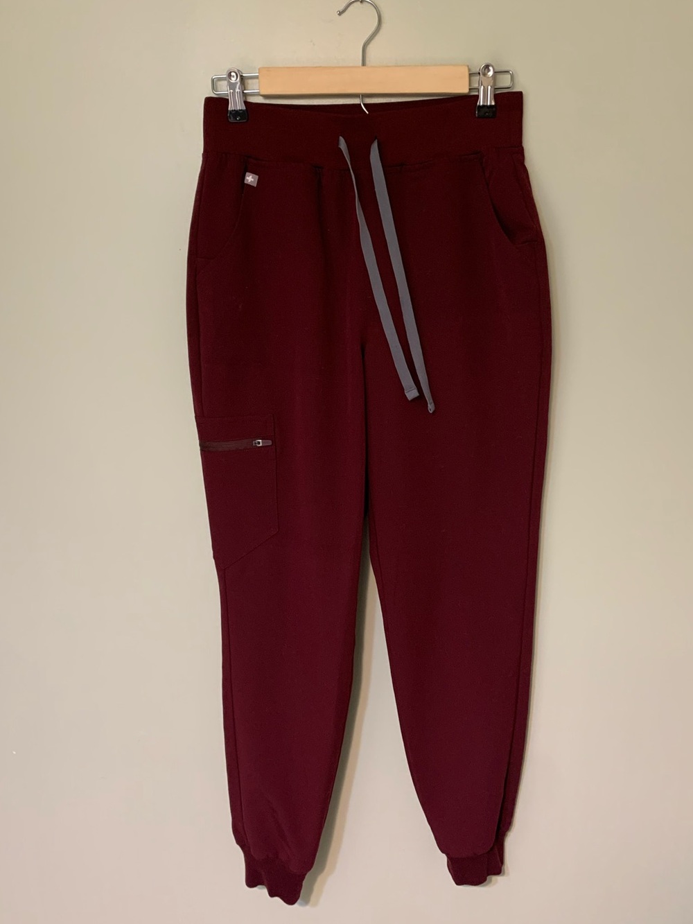 Figs Women's Maroon Jogger Scrub Pants